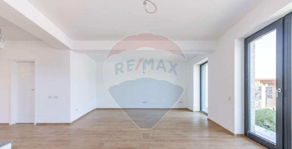 Casa / Vila de vanzare in Mogosoaia adiacent Martha Bi