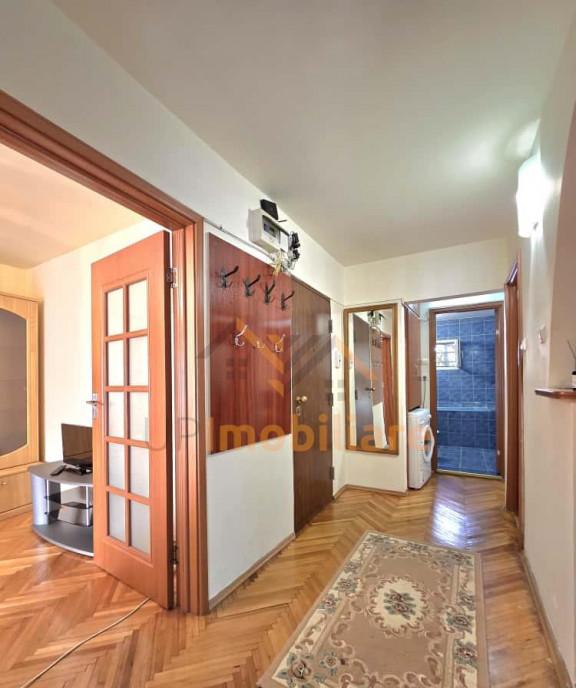 Apartament 3 camere decomandat zona decebal oradea