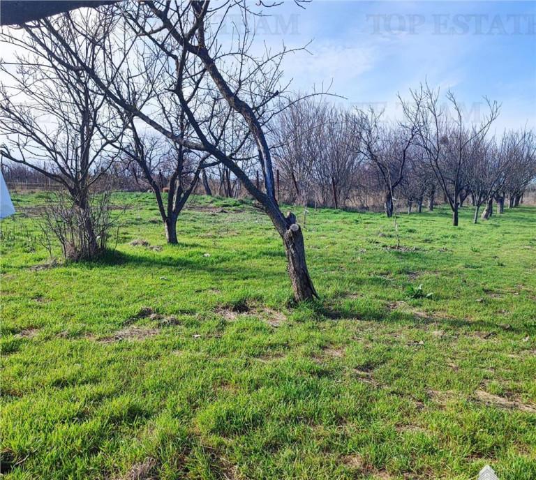 Vila cuplata 6 camere S P M cu incalzire pe cen