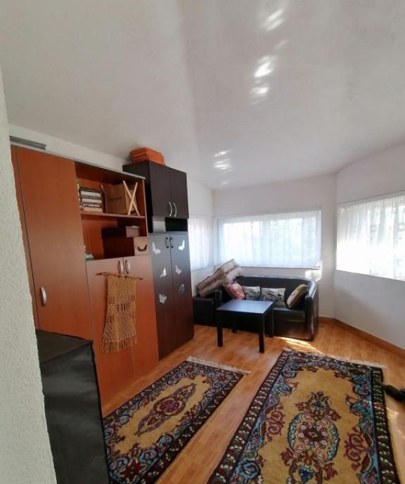 Casa spatioasa 4 camere teren generos Oituz - Lumina