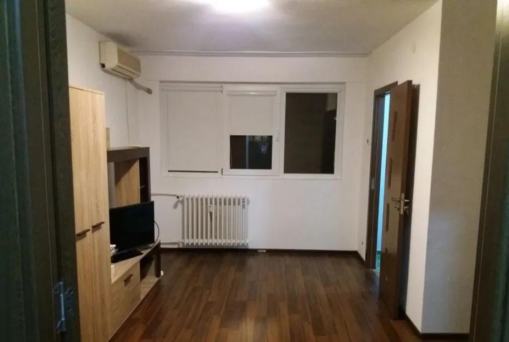 Garsoniera Sector 3 Metrou 1 Decembrie la 5 Minute