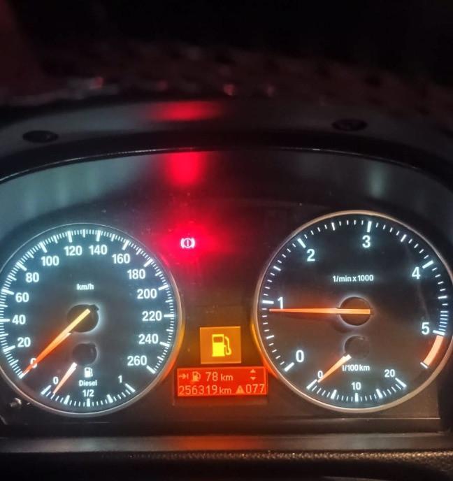 Bmw seria 3 touring 2011 5 600 eur