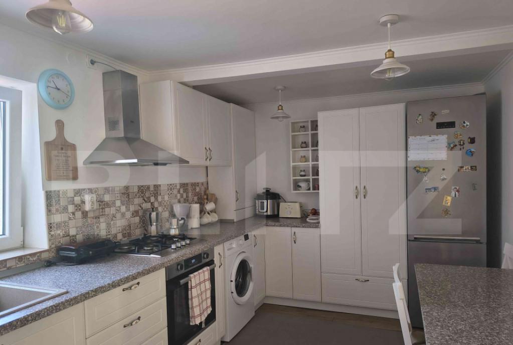 Apartament tip vila renovat complet cu terasa si parcar