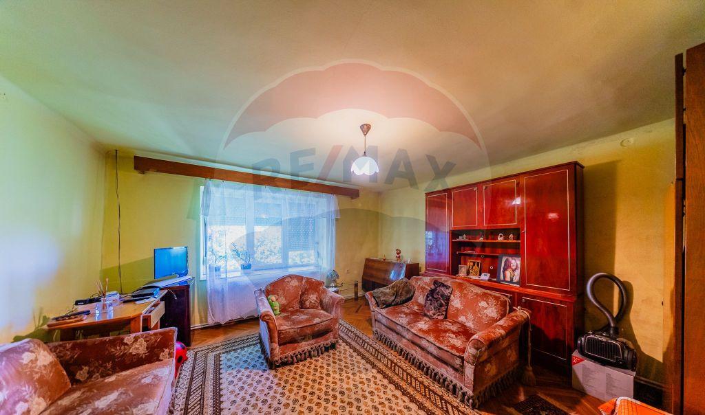 Casa cu 3 camere de vanzare in zona Gai teren de 1249mp