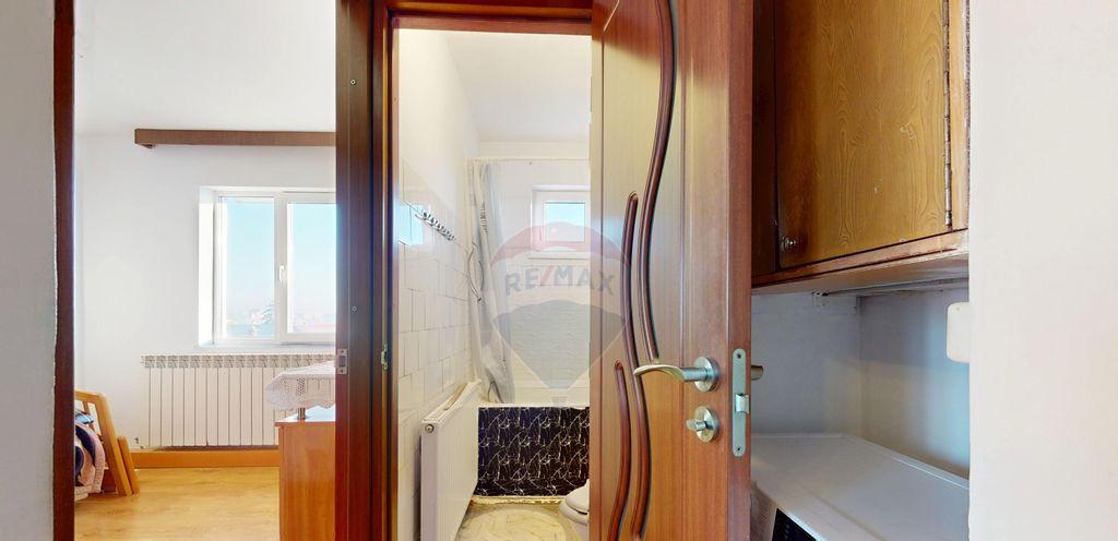 Apartament 2 camere cochet etaj 3 balcon zona itc Br