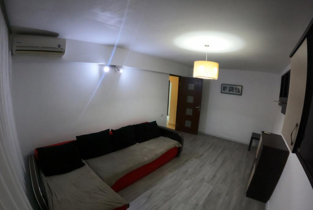 Apartament de Vanzare - decomandat 3 cam 70 mp