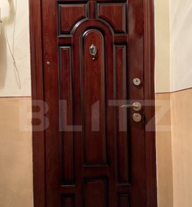 Apartament 3 camere Necesita renovare completa Etaj 3/