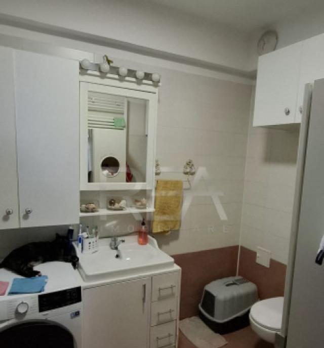 3 Camere Bloc Nou Zona Matei Voievod