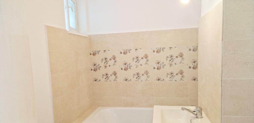 Proprietar Orizont Castanilor apartament 3cam Dec 82mp et intermediar