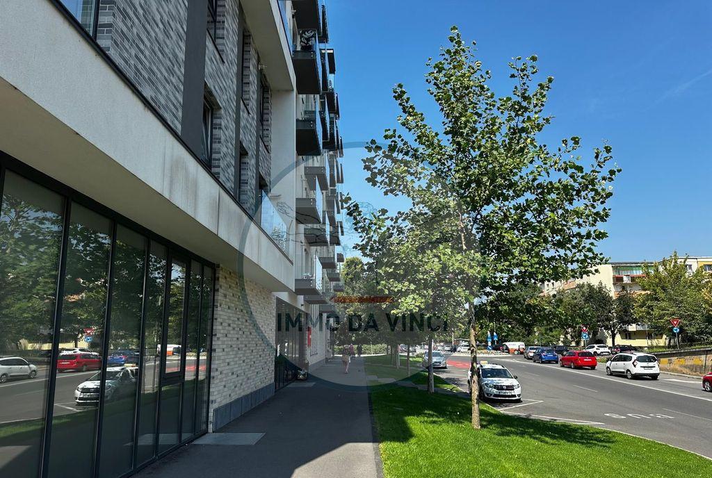 Spatiu comercial/birouri 142 mp 194 mp cladire ultra mod