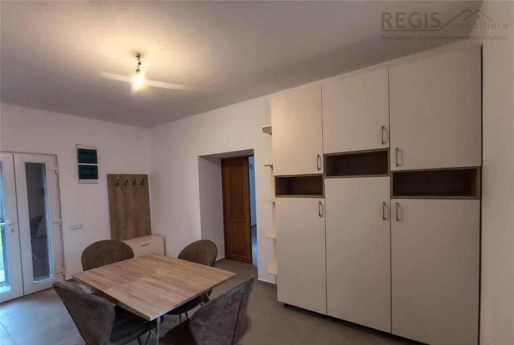 Casa 3 Camere Prima Incalzire Pardoseala Mobilat Central Sa
