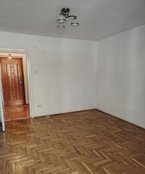 Garsoniera de vanzare Astra Calea Bucuresti