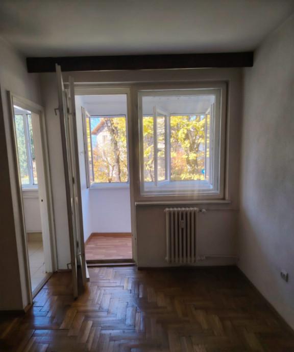 Garsoniera de vanzare Astra Calea Bucuresti