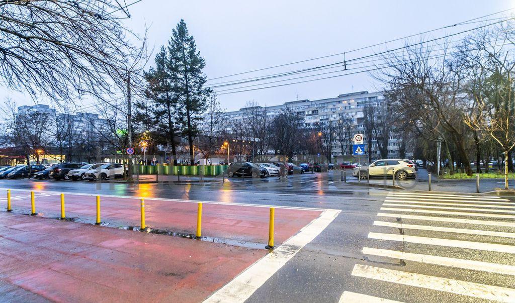 1 Mai nr 29 3 camere 4/10 bloc stradal c tie 1980 b