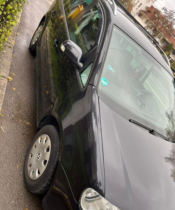 Volkswagen touran 2005 13 000 lei