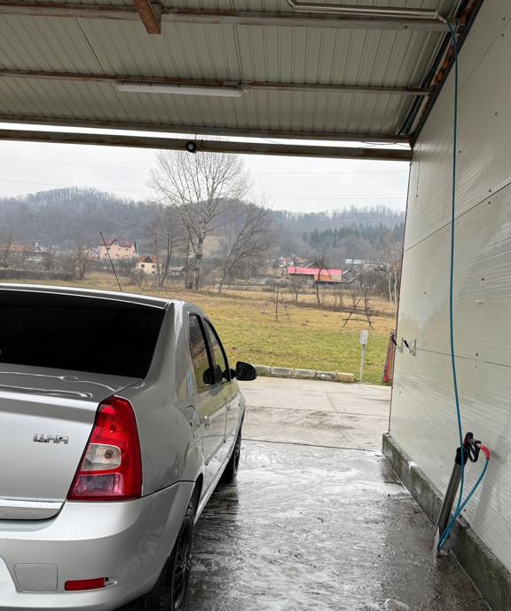 Dacia Logan 1 4 MPI 1 900 eur