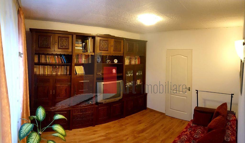 Vanzare apartament 3 camere Piata Sudului Secuilor