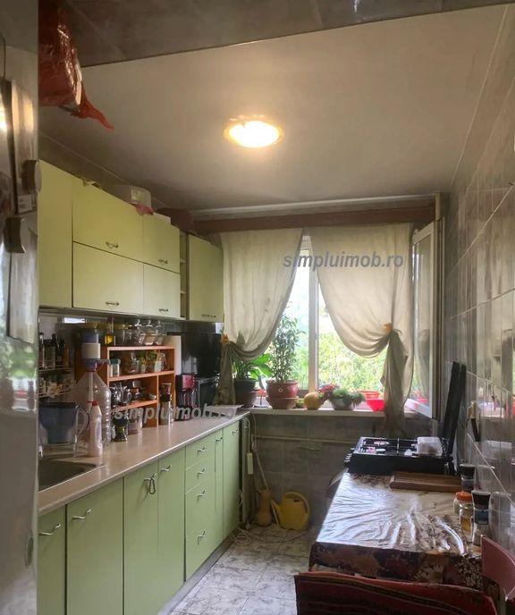 Dristor Apartament 3 Camere Spatios cu Balcon