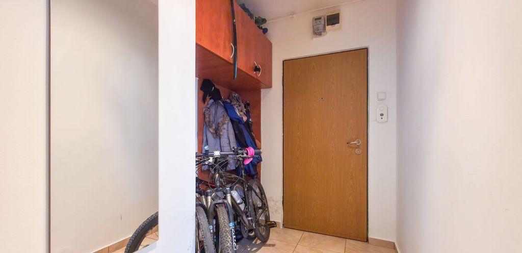 Apartament 2 camere Calea Grivitei-1 Mai Metrou vedere