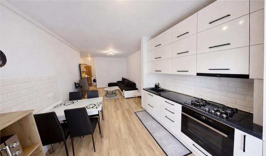 3D Studio modern de inchiriat zona Coresi Tractorul cu p