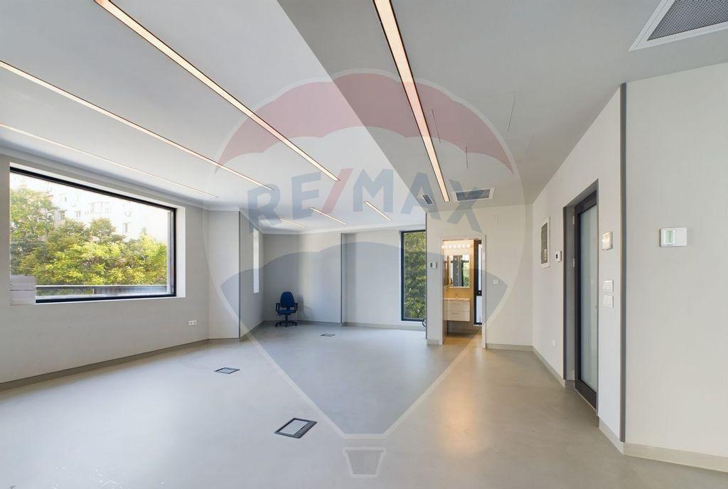 Spatiu de birouri premium in Cladire Mixta