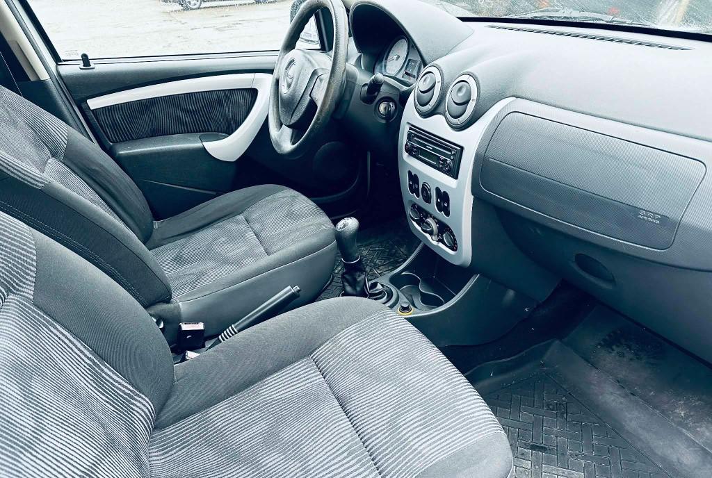 Dacia Sandero 1 4Benzina 154000Km A/C Electrice 2 600 eur