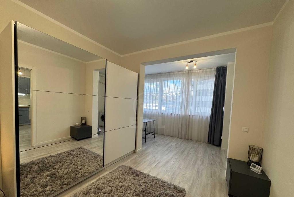 Apartament 2 camere semidecomandat zona Avram Iancu