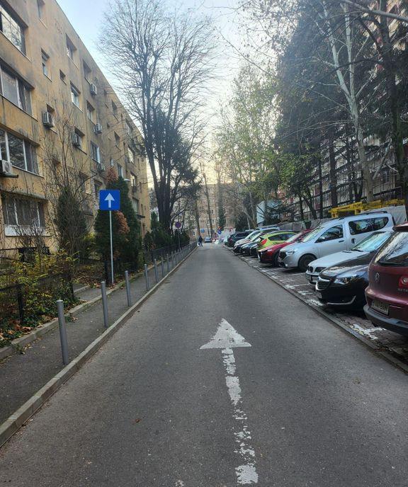 Vanzare apartament 3 camere