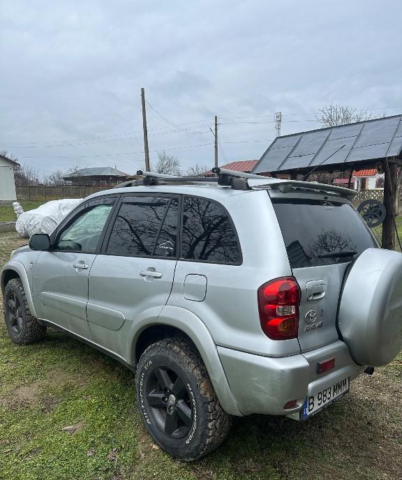 Toyota Rav 4 2 0 4x4 permanent preparata de Off-Road 4 600 eur