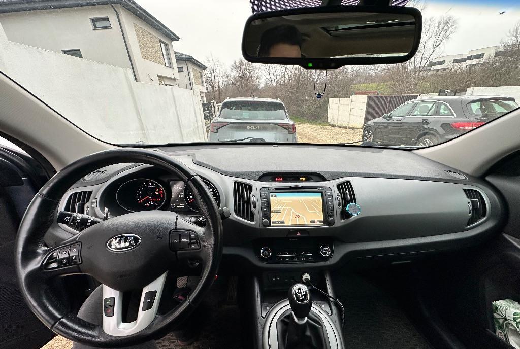 Kia Sportage III 2015 2 0 dsl 184cp man 6 trepte panoramic trapa piele 10 700 eur