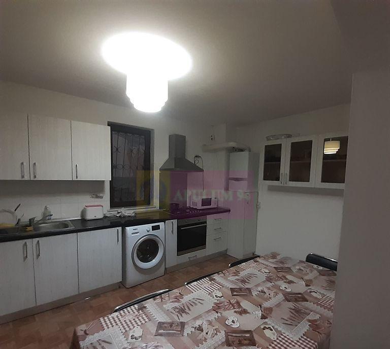 Doua vile tip duplex de inchiriat zona Antiaeriana