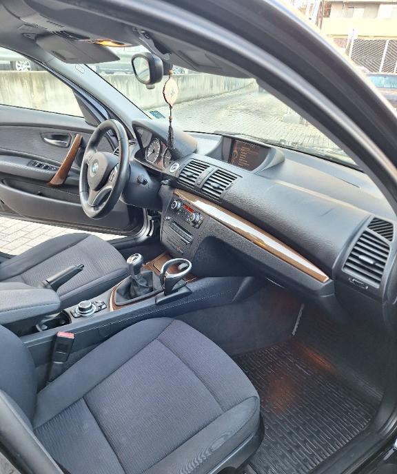 Bmw seria 1 2 0tdi 143 cp euro 5 2009 5 300 eur
