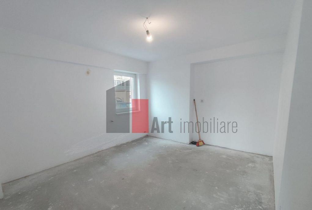 Apartament cu 3 camere de vanzare in Confort City
