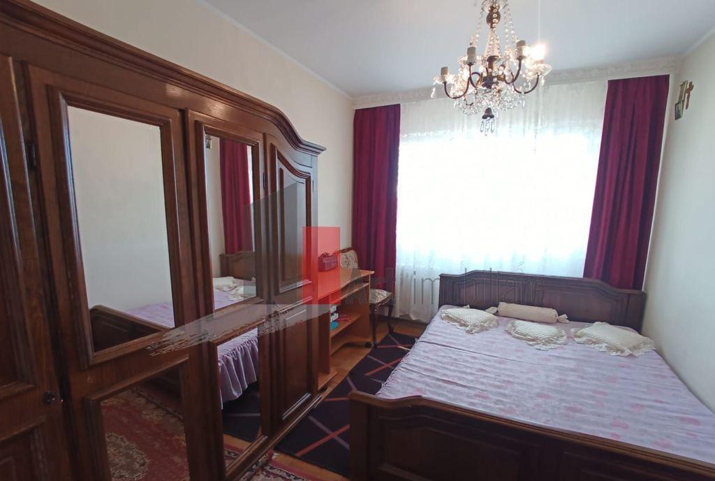Vanzare apartament 3 camere semidecomandat Bd Obregia